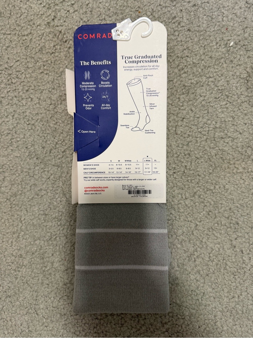 NWT COMRAD Knee High Compression Socks for Women — Gray - Picture 2 of 2